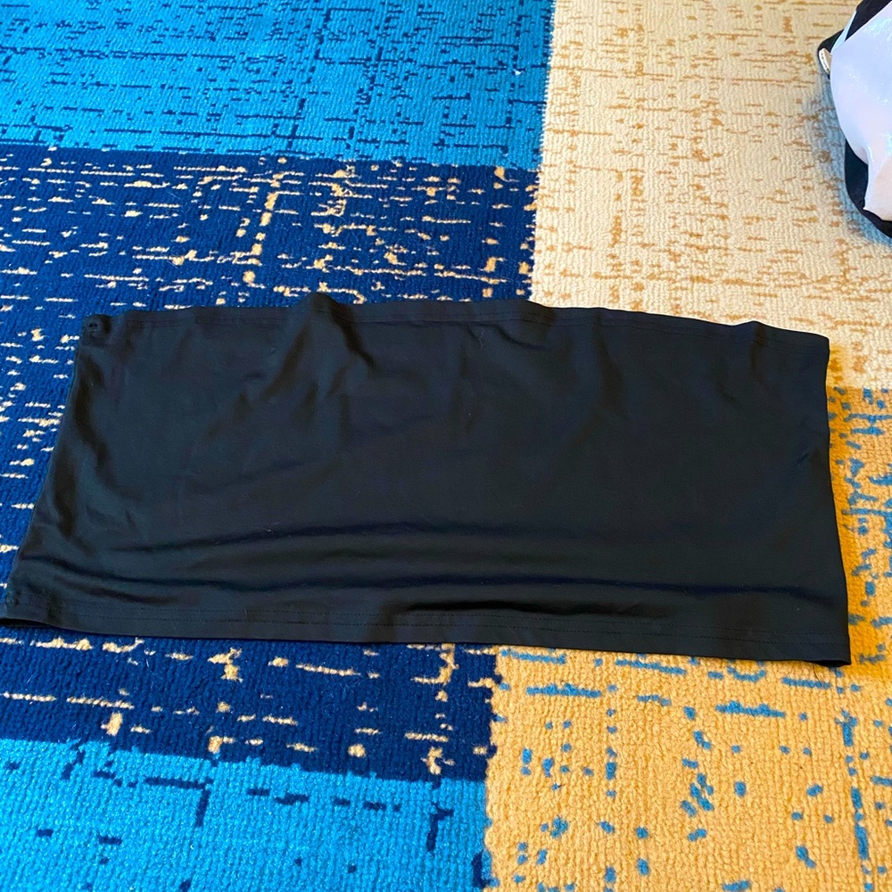 Basic Black Oversized Tube Top!